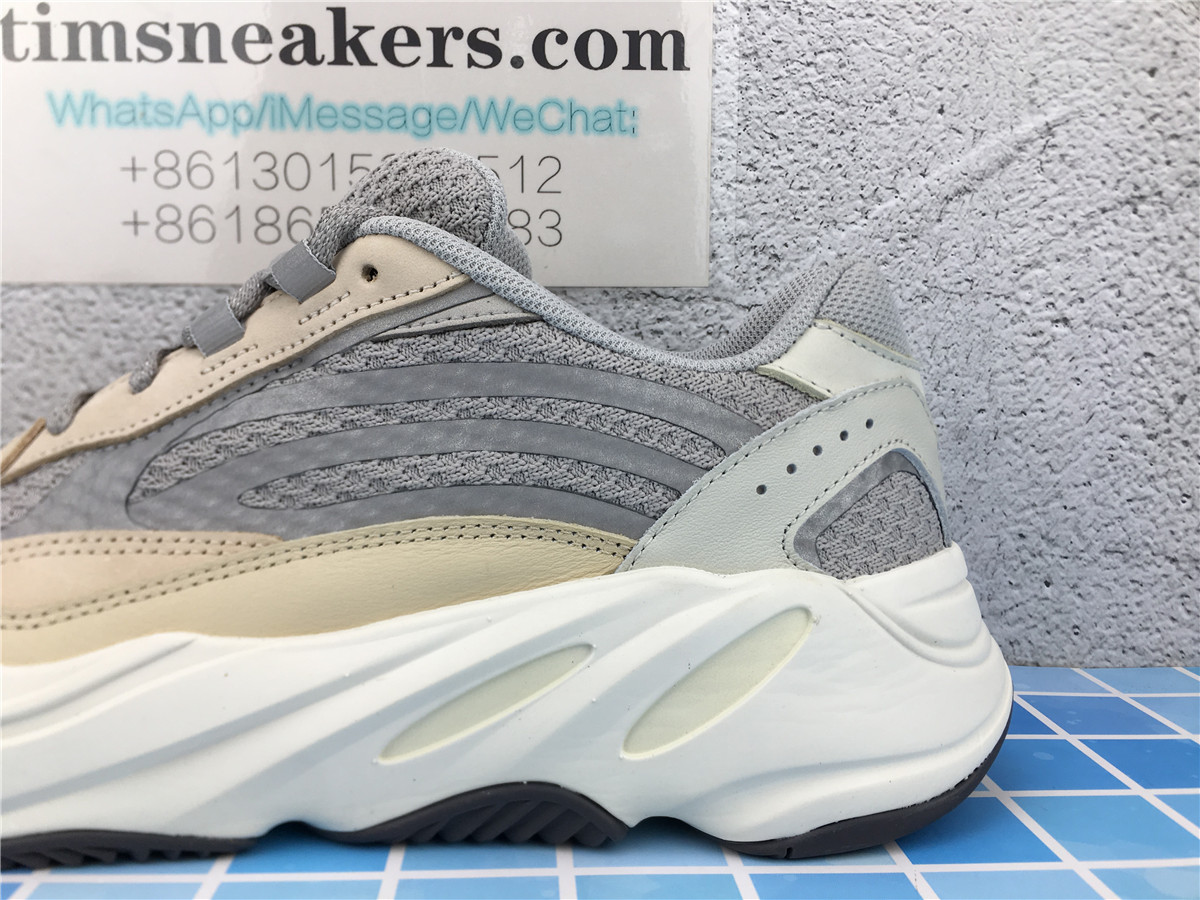 Yeezy Boost 700 V2 Cream GY7924